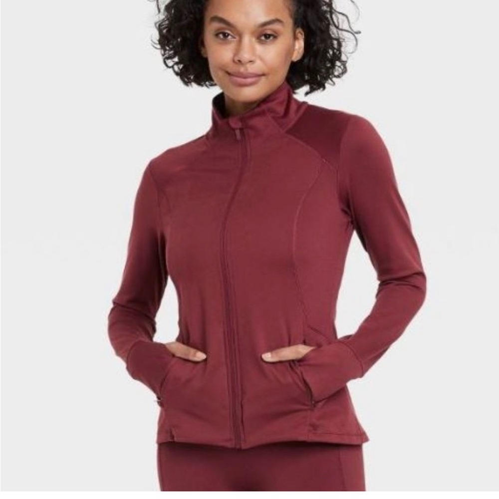 NEW with tags! WOMEN'S All In Motion ZIP FRONT JACKET with Thumb Holes